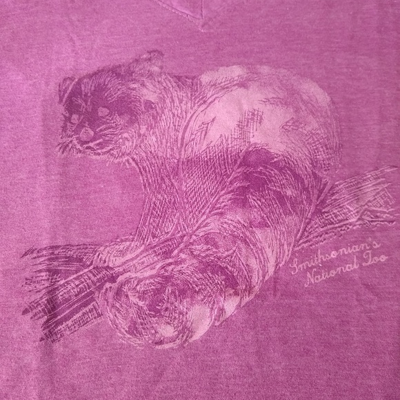 Red Panda V-Neck ladies tee - Picture 2 of 2